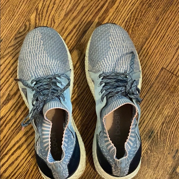 Adidas Ultraboost Tennis Shoe - Picture 2 of 5